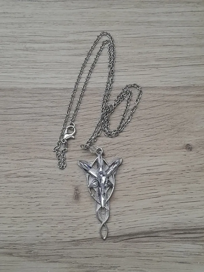 Collier avec pendentif Arwen, Etoile du soir, le Seigneur des Anneaux