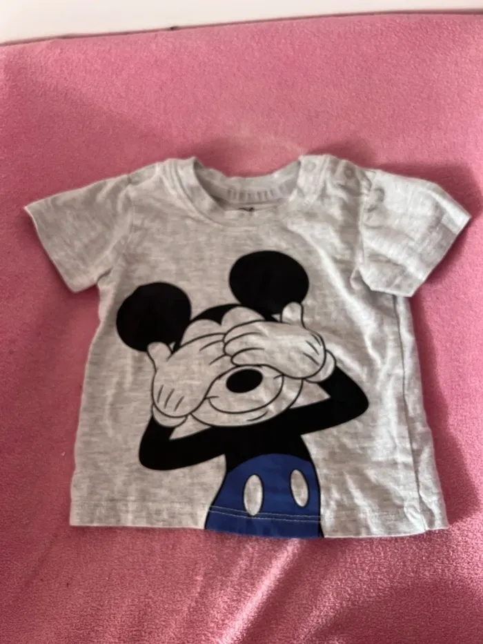 Lot de 11 tshirts taille 9 mois - photo numéro 7