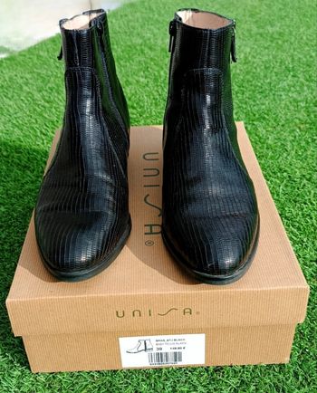 Bottines noires UNISA – Cuir – État Neuf (portées 1 fois)