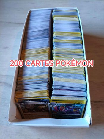 200 cartes Pokémon 