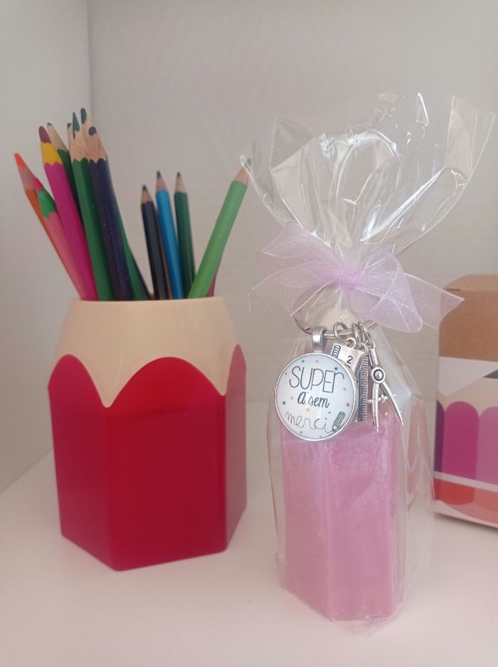 Crayon bougie + porte clefs ATSEM (Rose lavande)