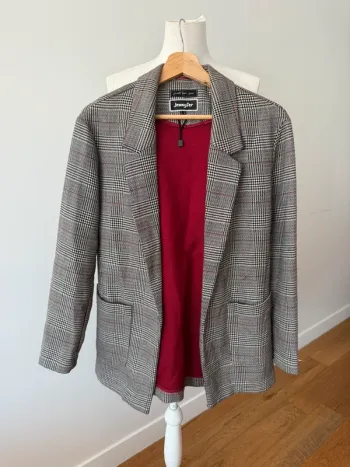 Joli blazer tendance S/36 négociable