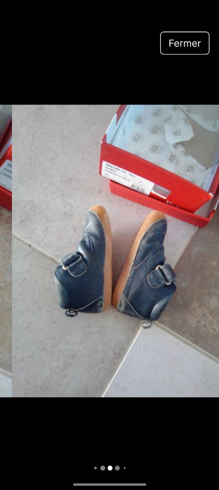 Une paire sandale primigi bleu marine taille 23
Une paire basket Kickers sabio bleu marine taille 23 - photo numéro 8