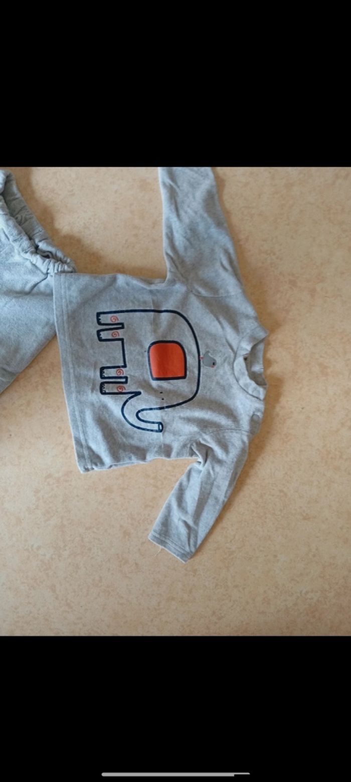 Pyjama 2 pièces taille 6 mois - photo numéro 4