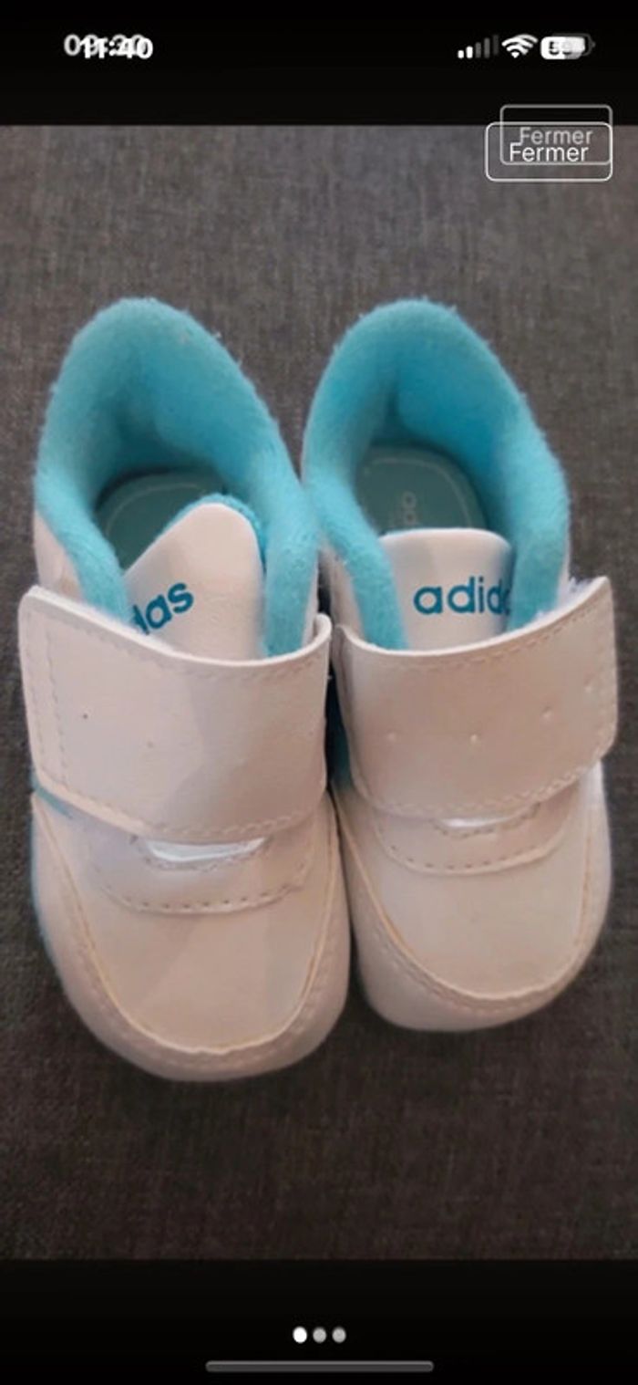 Baskets souples Adidas - pointure 17 - 5€ - photo numéro 2