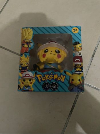 Figurine Pokémon pikachu