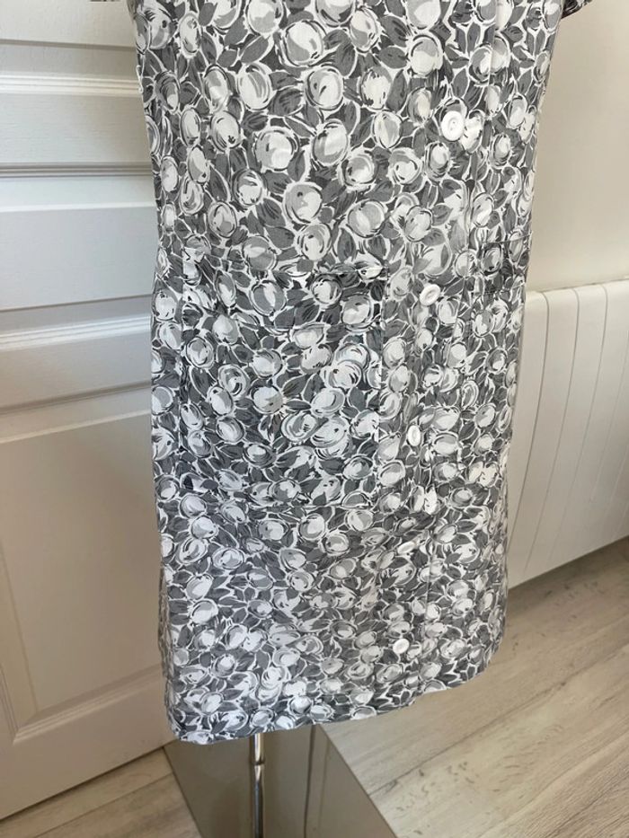 Robe blanche et grise - photo numéro 5