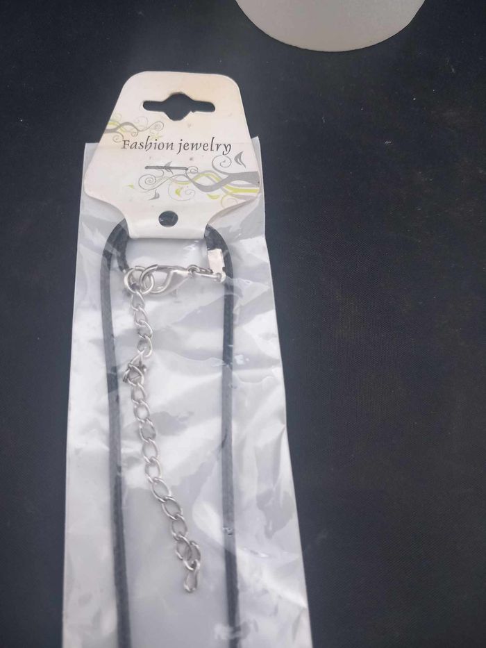 Collier avec pendentif entrelacé i love you - photo numéro 4