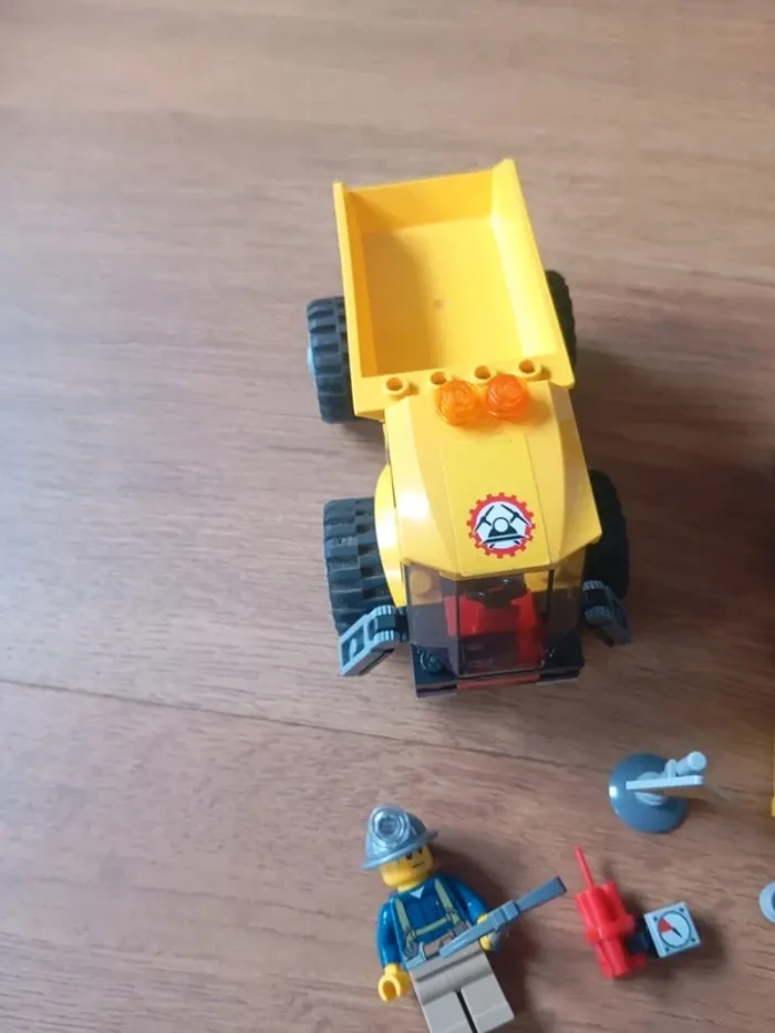 Lego le camion maxi benne de la mine 4201 - photo numéro 3