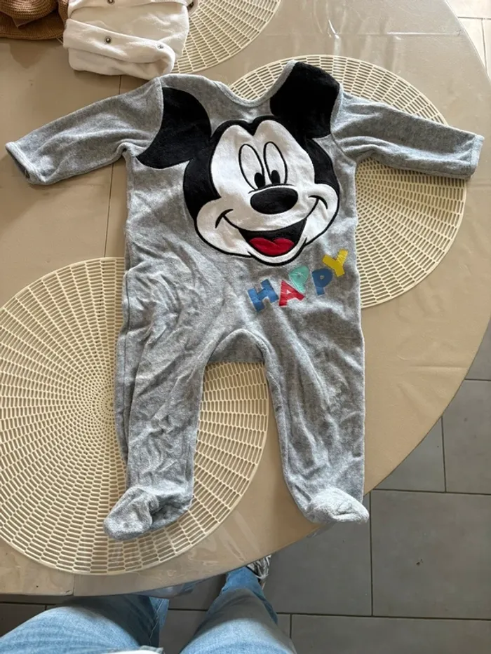 2 pyjama 12m - photo numéro 3