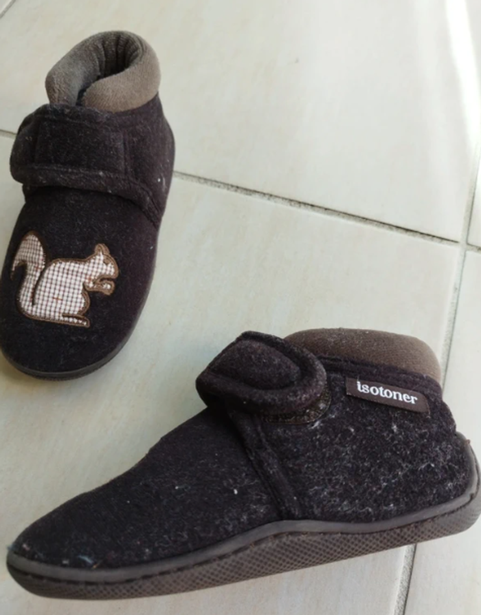 Chaussons enfants confortables taille 24 Marque Isotoner - photo numéro 2