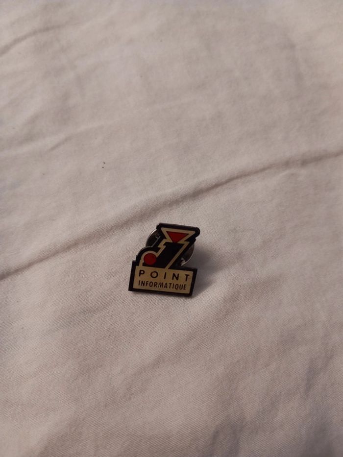 Pin's point informatique