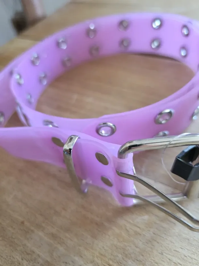 Ceinture rose à œillets – Marque Ardene – style Y2K / punk chic - photo numéro 9