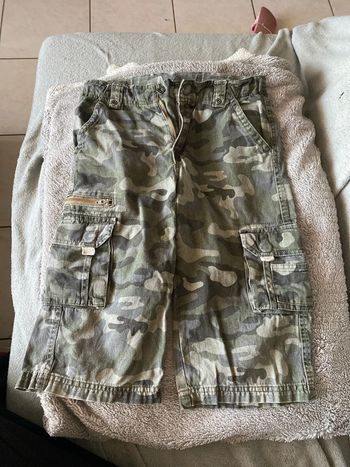 Short kaki