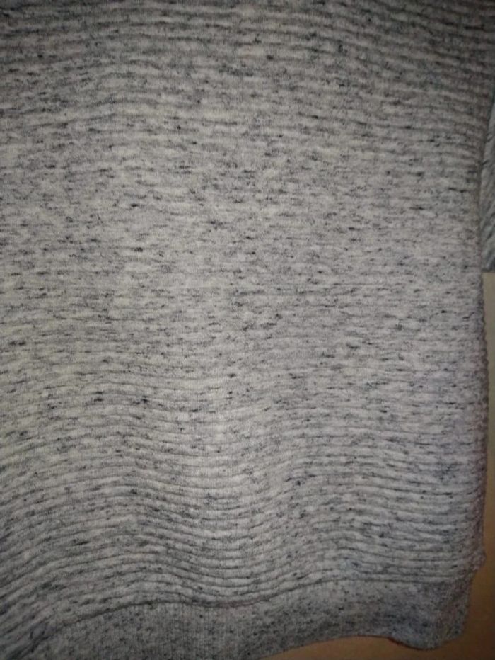 Joli petit sweat gris moucheté Primark taille 12/18 mois - photo numéro 4