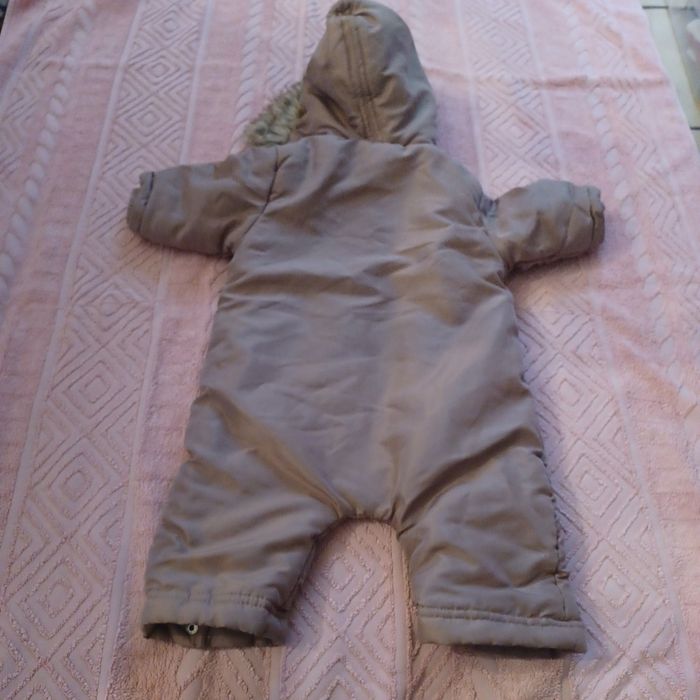 Vends combinaison bébé hiver de 3 mois - photo numéro 3