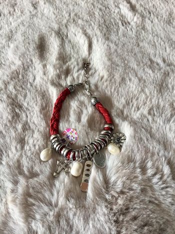 Jolie bracelet avec sequins rouge et argenté (0923)