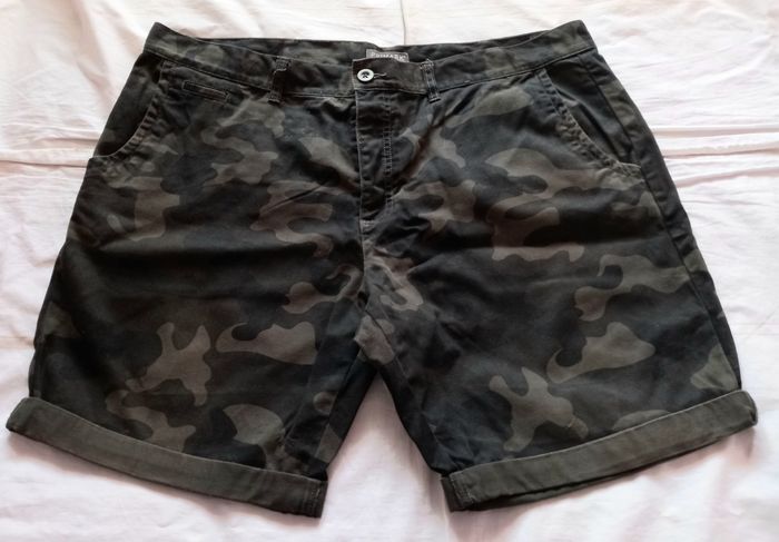 SHORT PRIMARK TAILLE 50
