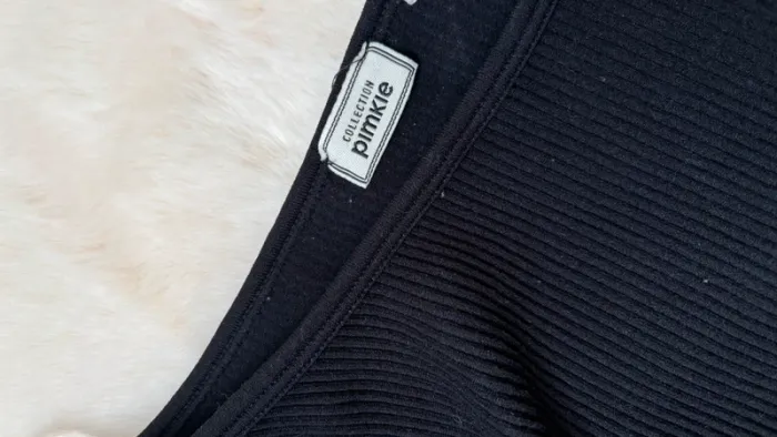Haut crop top noir à manches longues - photo numéro 3