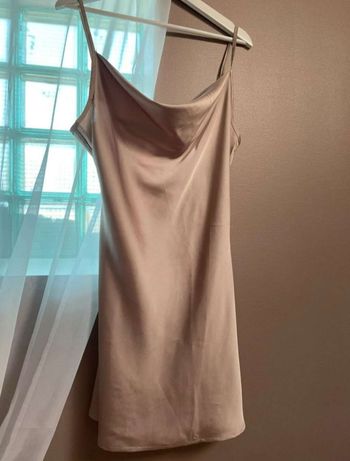 Robe beige en soie