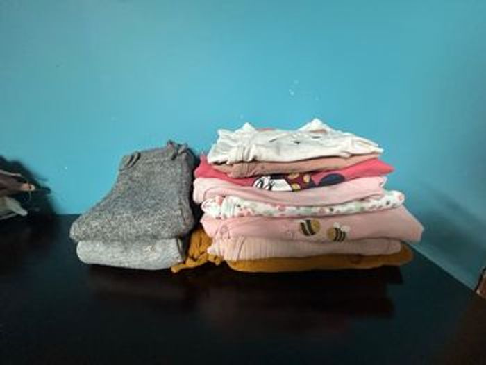 Lot vêtements bébé fille 1 à 3 mois – bodys, pyjamas, pantalons, etc. - photo numéro 4
