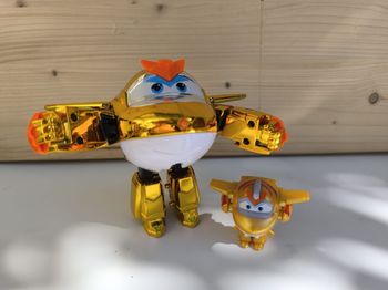 Figurine golden boy super wings 
