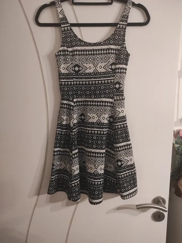 Robe motif noir, H&M T32/12ans