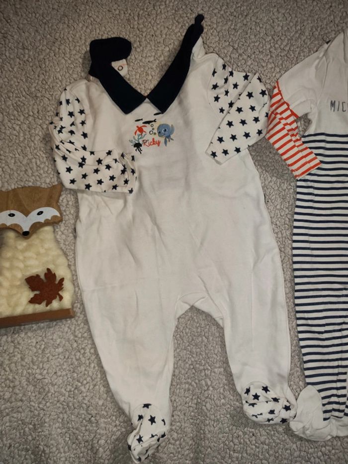 Lot de 2 pyjamas dont 1 Disney Mickey 12 mois - photo numéro 3