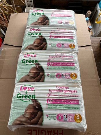 Couche taille 3 Love green : 208 couches (4×52)