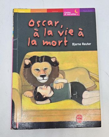 "Oscar, à la vie à la mort", de Bjarne Reuter.
Le livre de poche.
128 pages.
ISBN : 2.01.321935.0