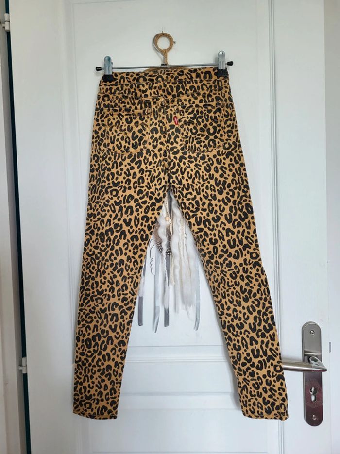 Legginf levi's imprimé léopard 🐆 9/10 ans - photo numéro 4