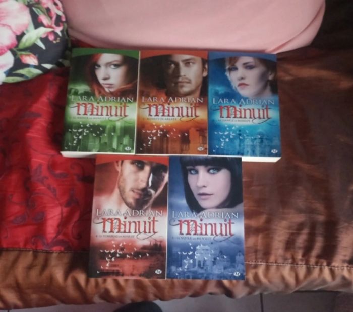 Collection de livres Minuit de Lara adrian Tome 1 à 5 - photo numéro 2