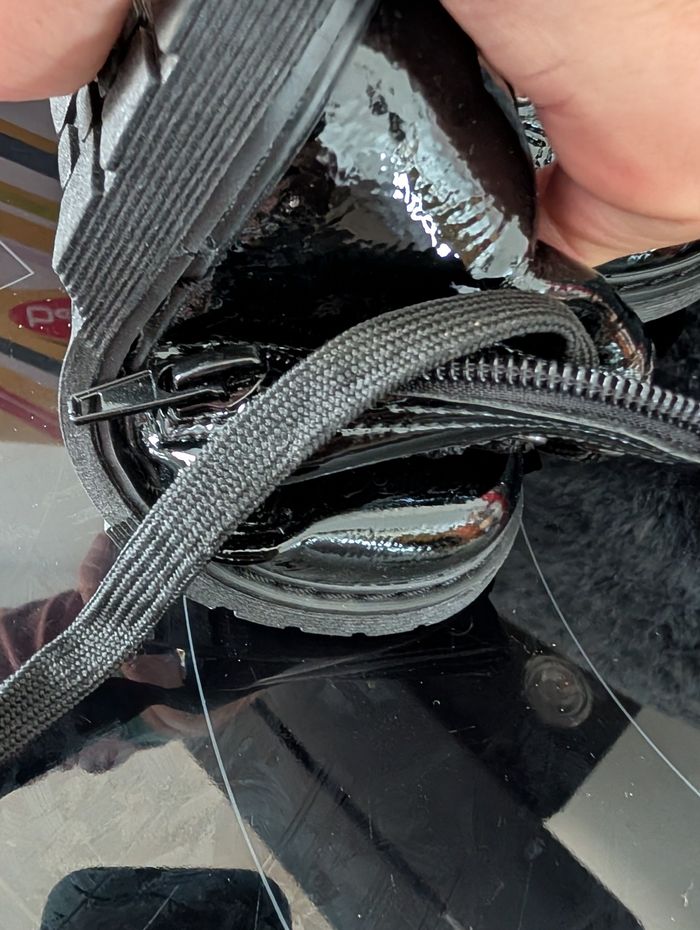 Bottines montantes fille. Taille 23. Neuf. Semelle intérieure en cuir. Balducci - photo numéro 5