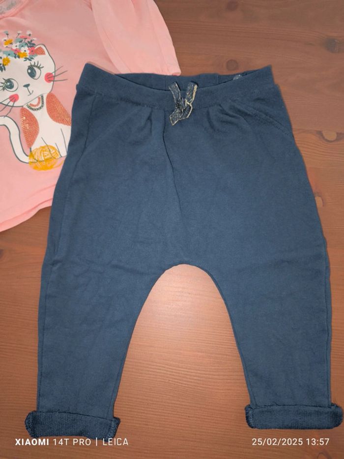 Ensemble jogging et tee shirt ML 12 mois - photo numéro 2