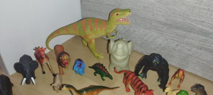 Lot de 16 animaux de la savane et dinosaures - photo numéro 4