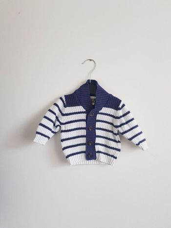 Gilet épais taille 3 mois