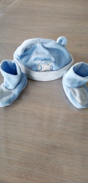 Bonnet et chaussons velours