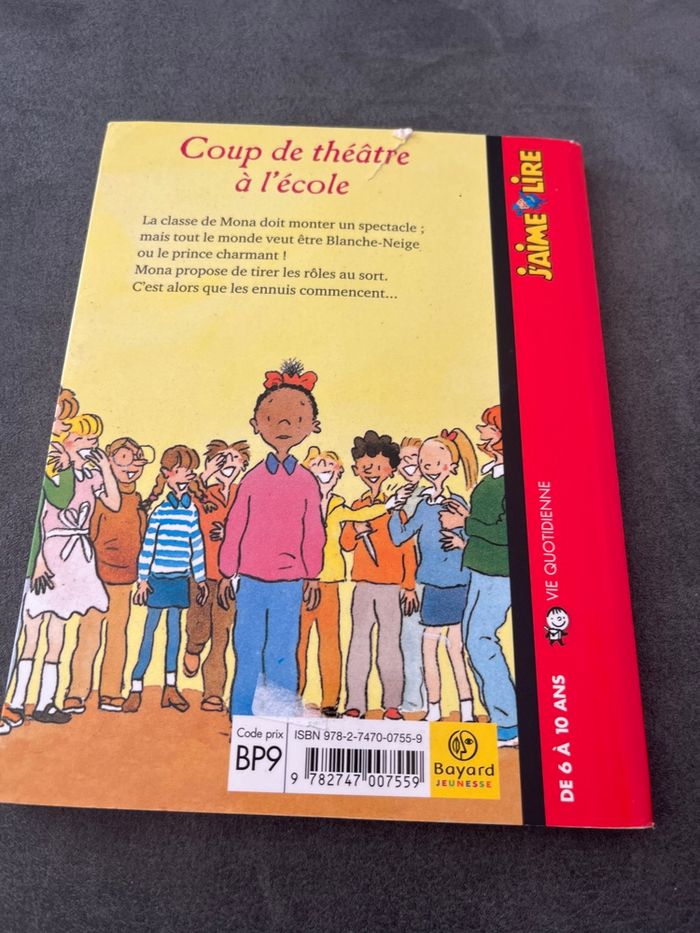 Livre roman j’aime lire coup de théâtre à l’école - photo numéro 3