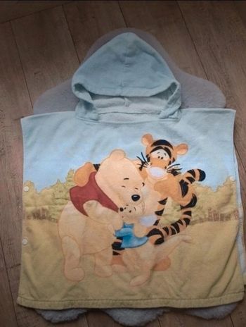 Poncho de plage ou de bain Winnie l'ourson et Tigrou Disney