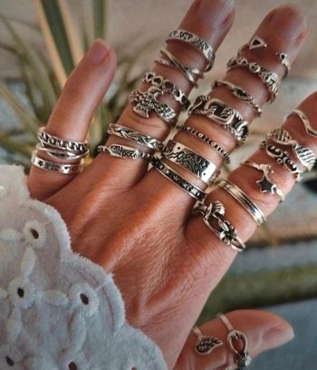 A46 lot de 23 bagues chromé argenté tendance diverses taille neuve