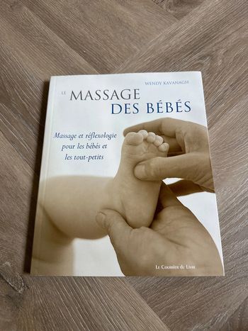 Livre massage bébé