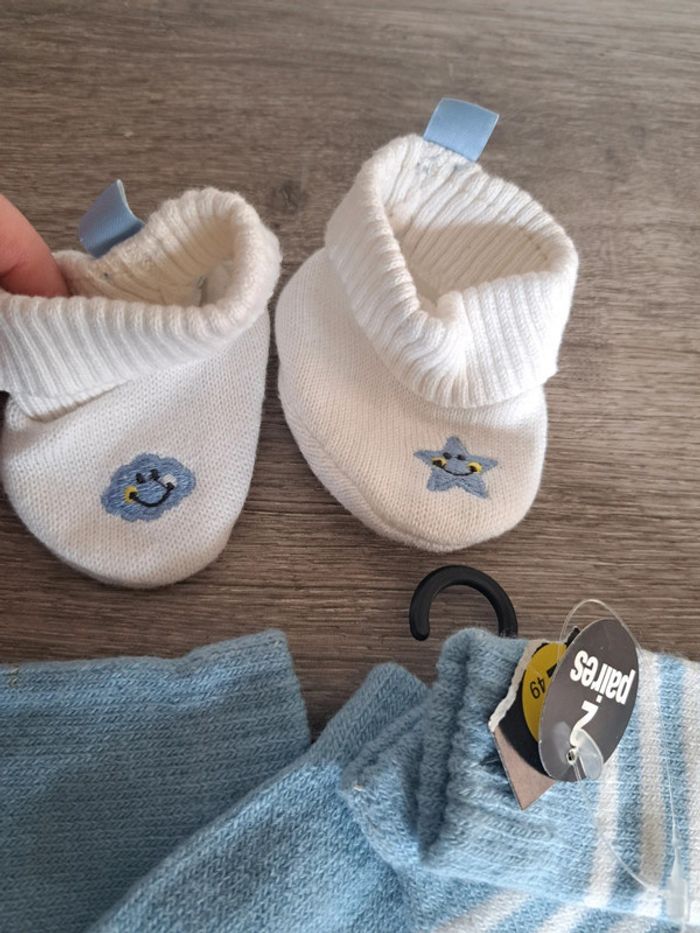 Gant neuf et chausson nouveau né - photo numéro 2