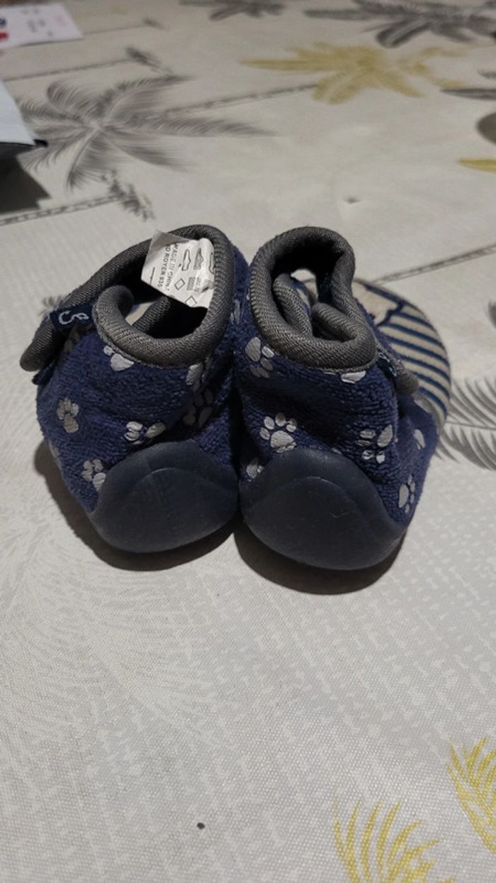 Chaussons pointure 19 - photo numéro 2