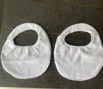 Lot de 2   bavoirs blanc/bleu