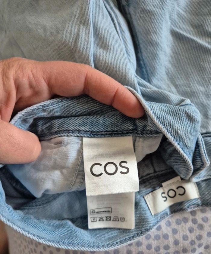Short Cos taille 26 - photo numéro 3