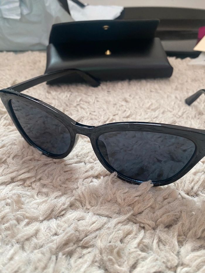Lunettes de soleil - photo numéro 5