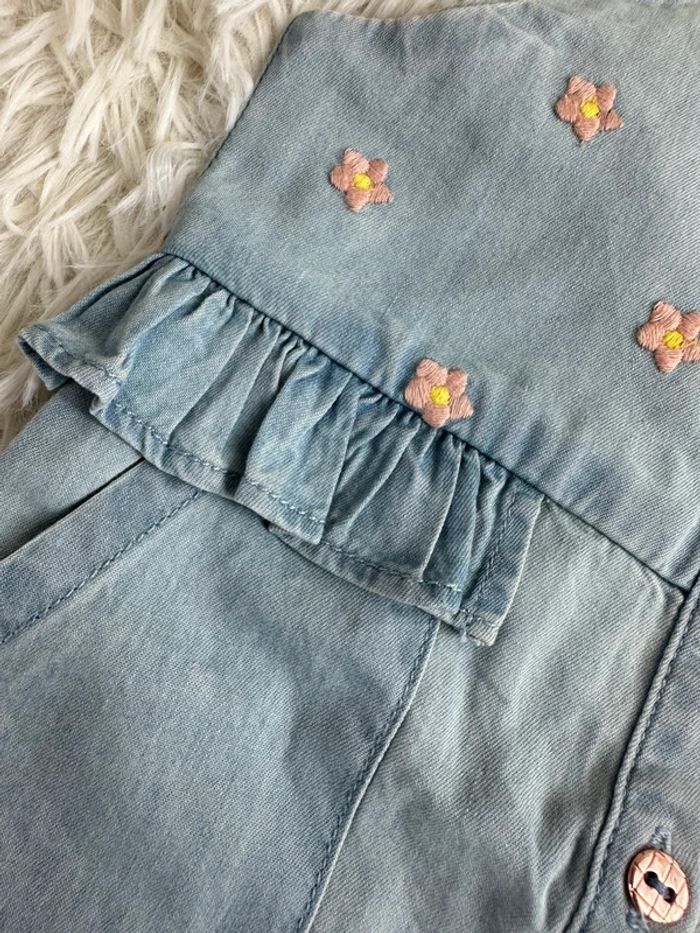 Combishort en jean carrément beau taille 9 mois - photo numéro 5