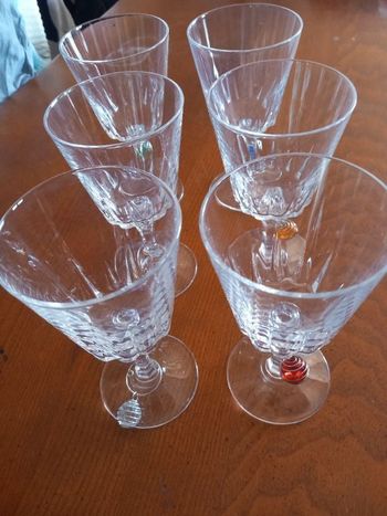 Lot 6 verres à vin
