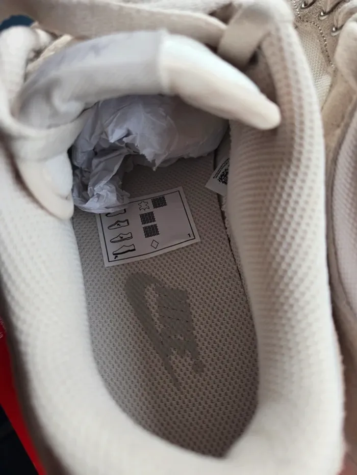 Nike dunk low Taille 39 creme beige neuve - photo numéro 6