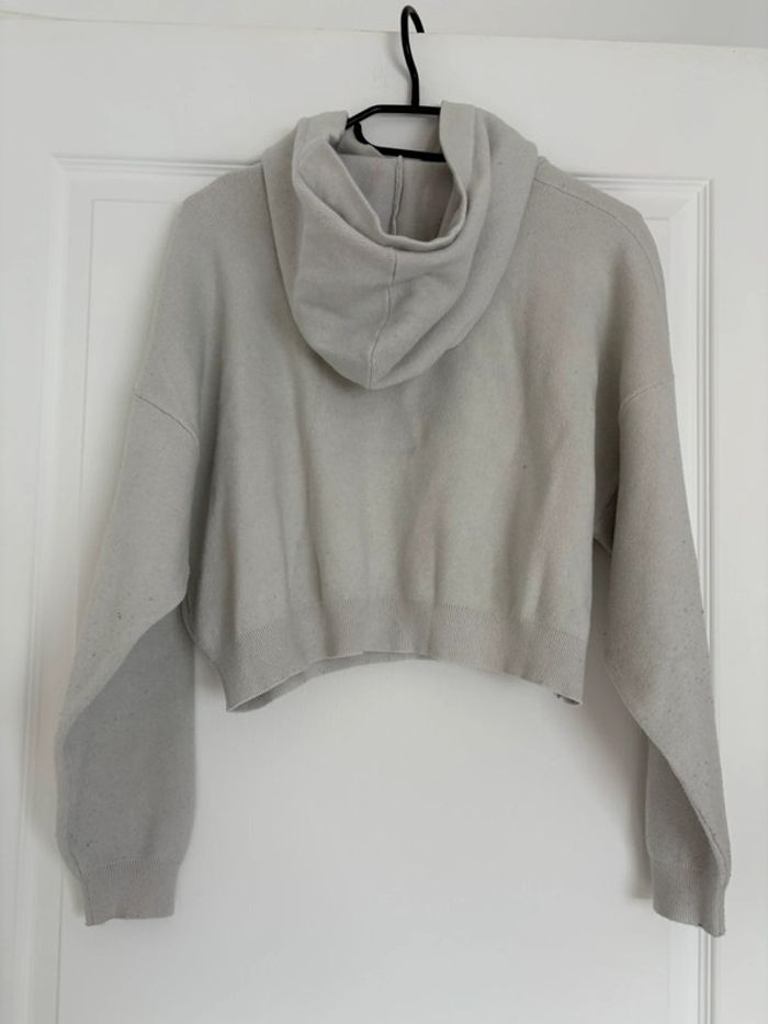 Lot pulls S doux et confortable : Pull gris avec B vert et rose + Pull court blanc - photo numéro 9